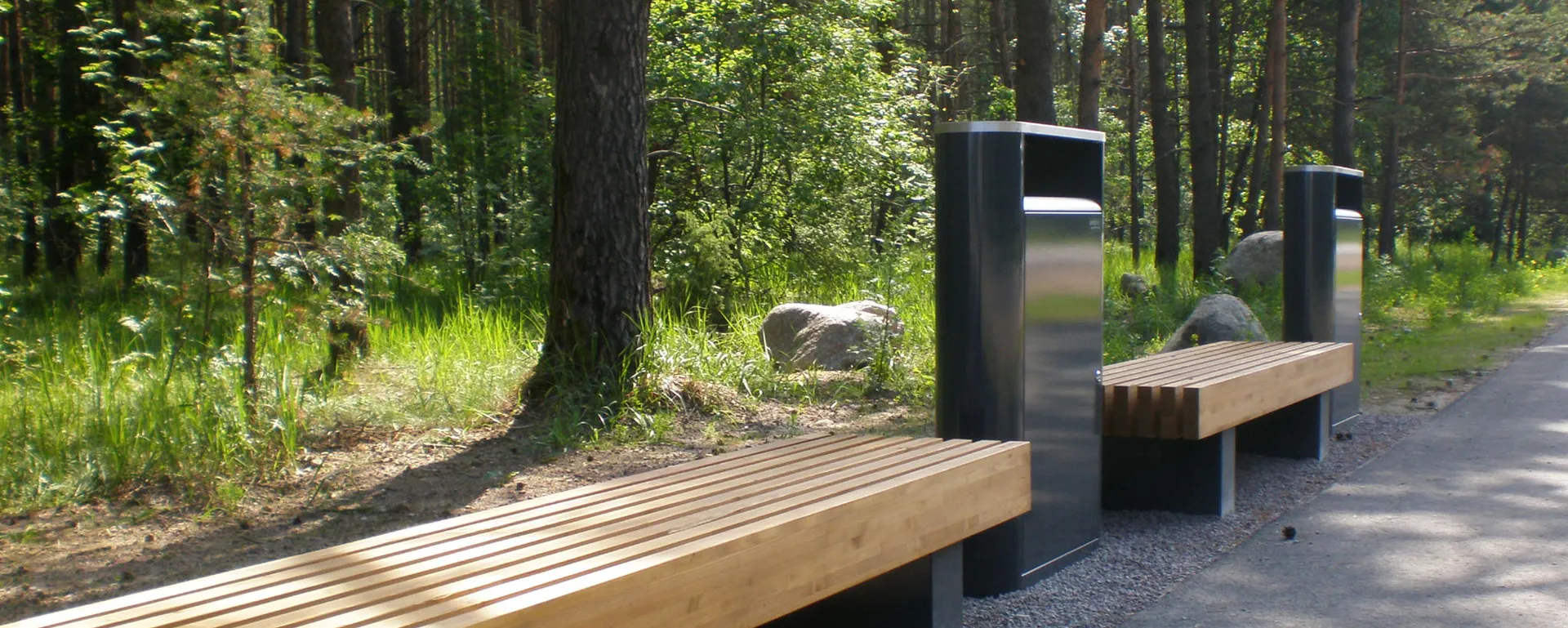Panchine e cestini per l'arredo urbano