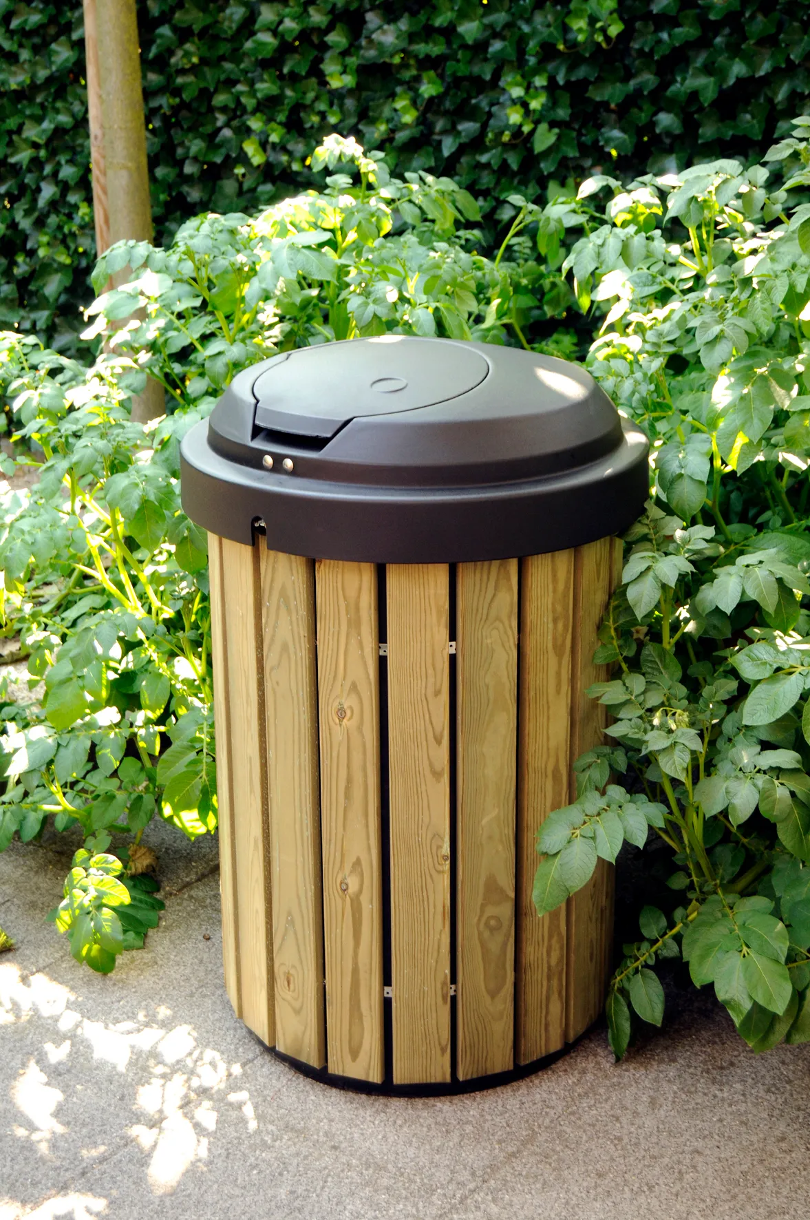 Traflux UrBin wood finish