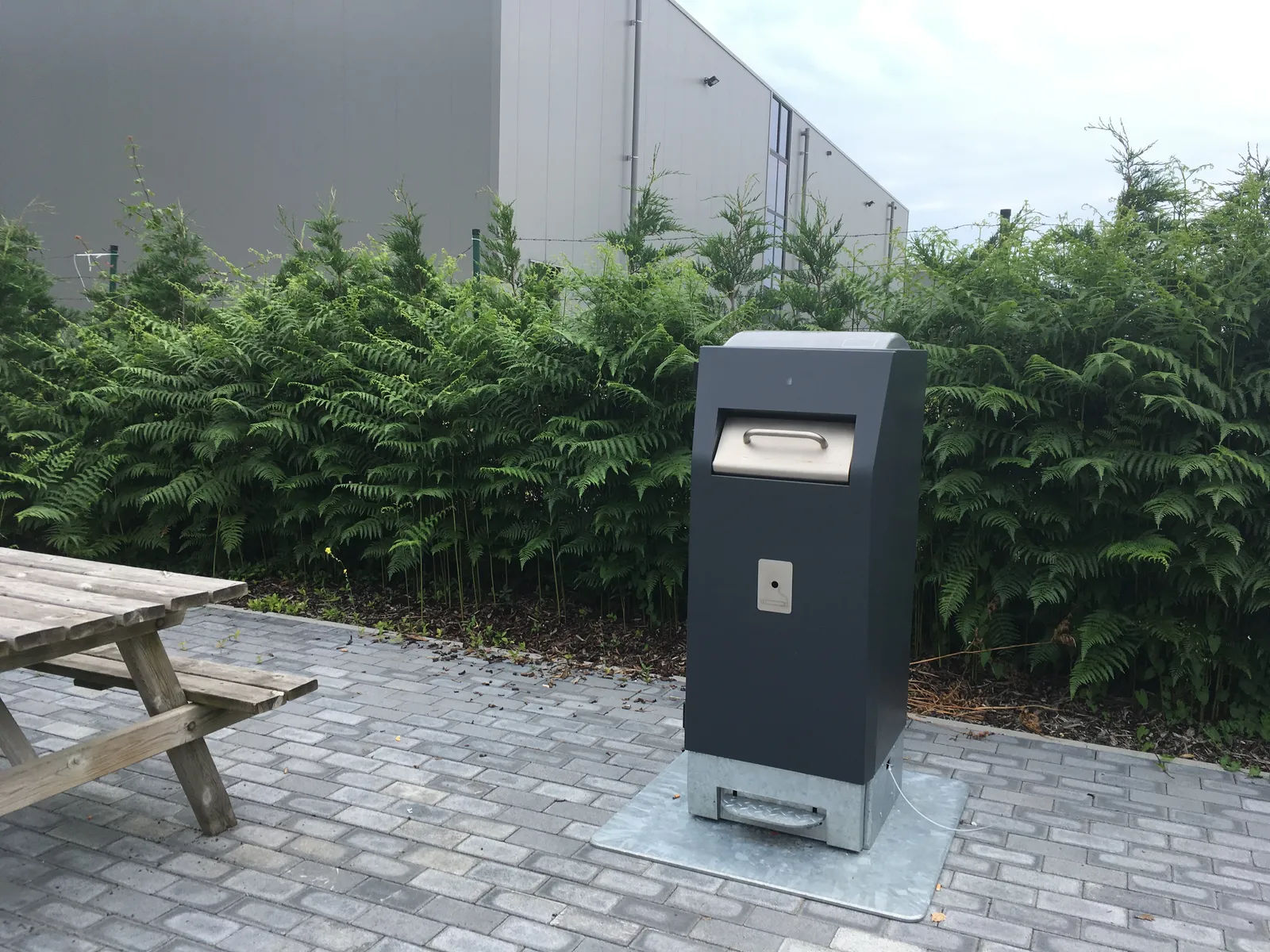 WasteMate compact bin