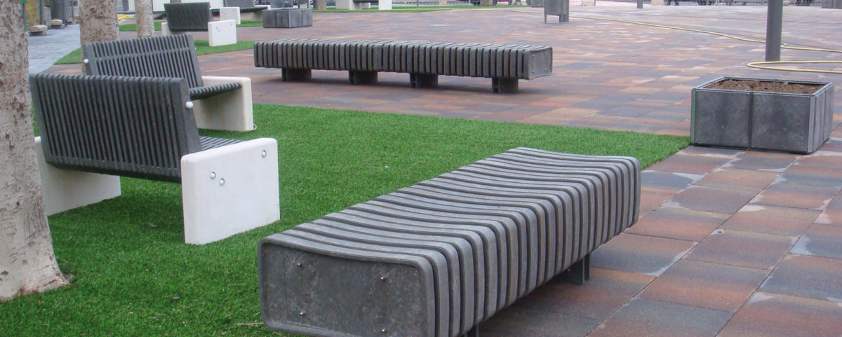 Panchine in plastica riciclata